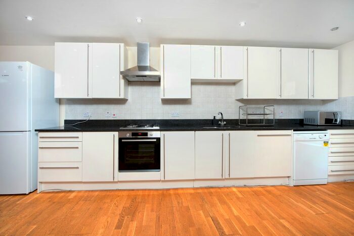 4 Bedroom Semi-Detached House To Rent In Gaskin Street, London, N1