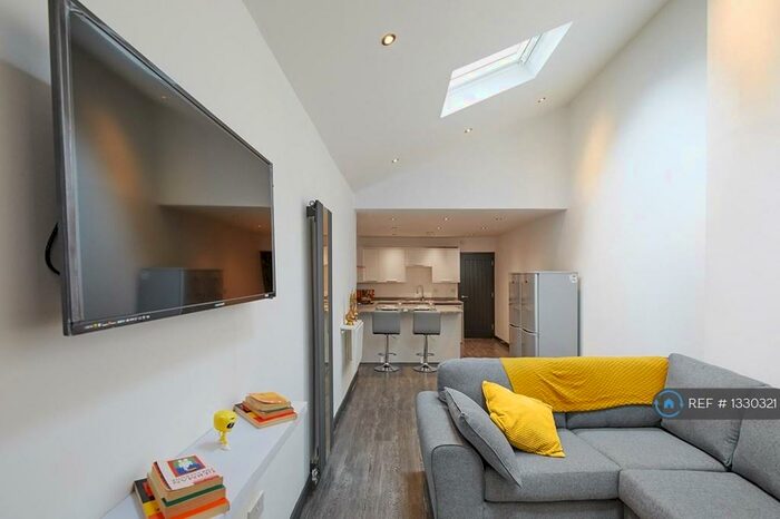 4 Bedroom Terraced House To Rent In St. Georges Road, Coventry, CV1