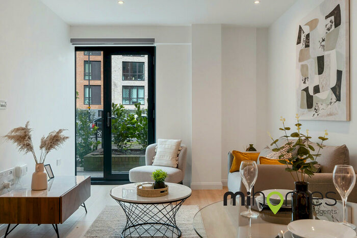 1 Bedroom Apartment To Rent In Chesterfield House, Slough, SL1