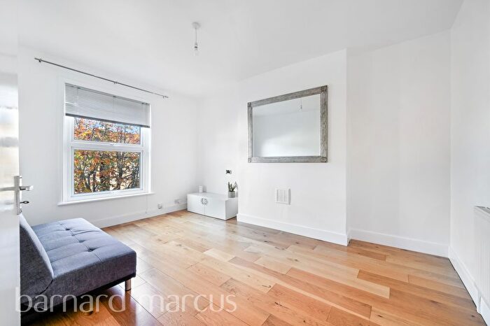 3 Bedroom Flat To Rent In Alexandra Road, Croydon, CR0