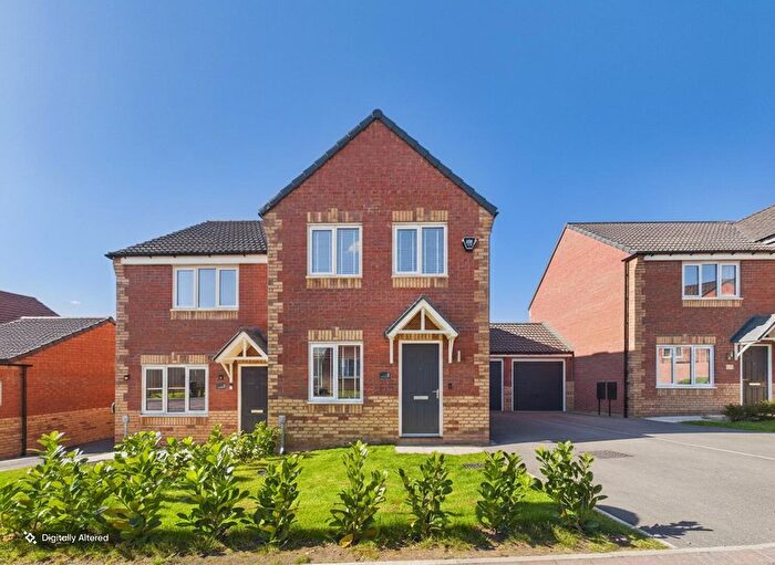 3 Bedroom Semi Detached House For Sale In Pear Tree Mews, Knottingley, WF11