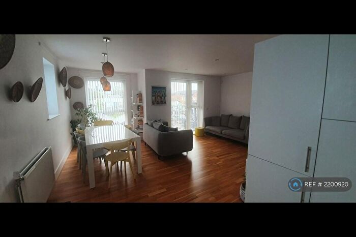 1 Bedroom Flat To Rent In Walthamstow, London, E17