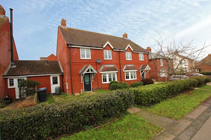 4 Bedroom Semi-Detached House For Sale In Northampton Road, Broughton, NN14