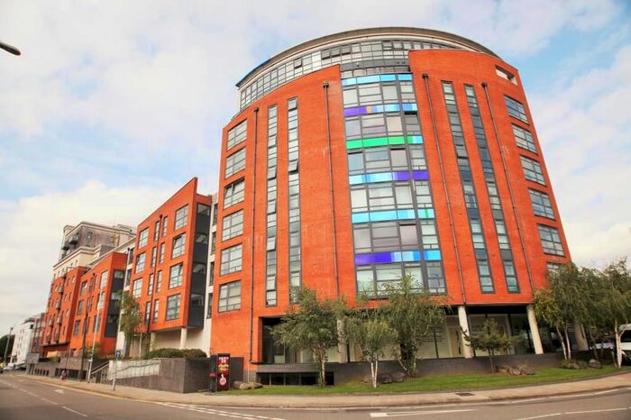 2 Bedroom Flat To Rent In Kennet Street, Reading, Berkshire, RG1