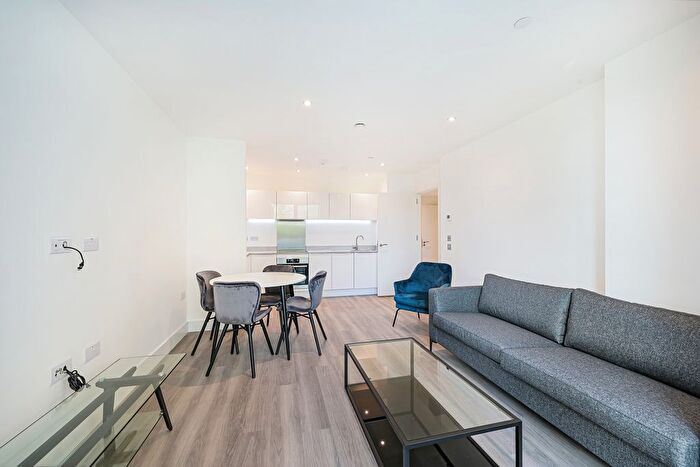 1 Bedroom Flat To Rent In Alwyne Court, Garnet Place, West Drayton, UB7