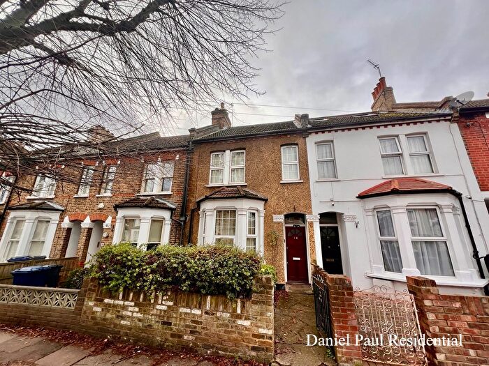 3 Bedroom Terraced House For Sale In Connaught Road, West Ealing, W13