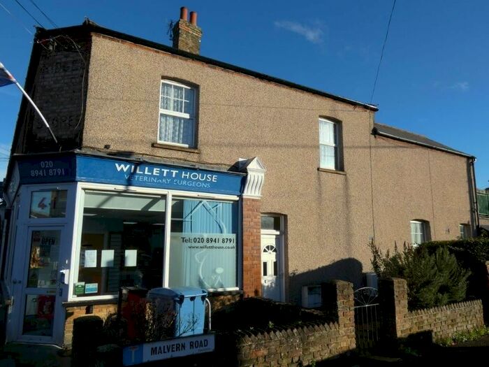 1 Bedroom Maisonette To Rent In Priory Road, Hampton, TW12