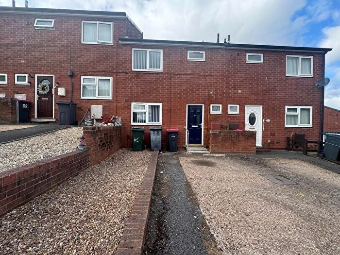 3 Bedroom Town House To Rent In St Marys View, Munsbrough, S61
