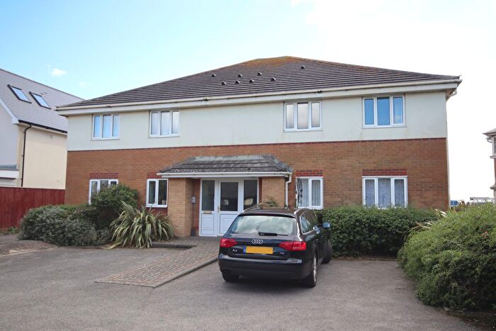 1 Bedroom Flat For Sale In Hurst Road, Milford On Sea, SO41