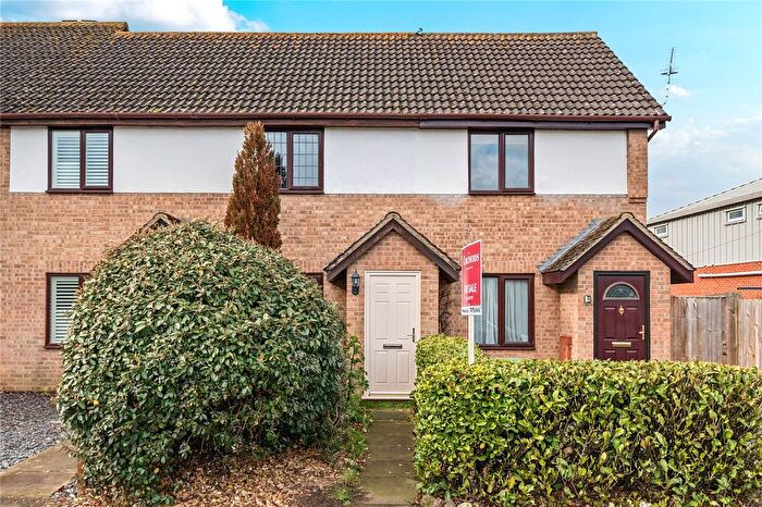 1 Bedroom Terraced House For Sale In Sunbury Lane, Walton-On-Thames, KT12