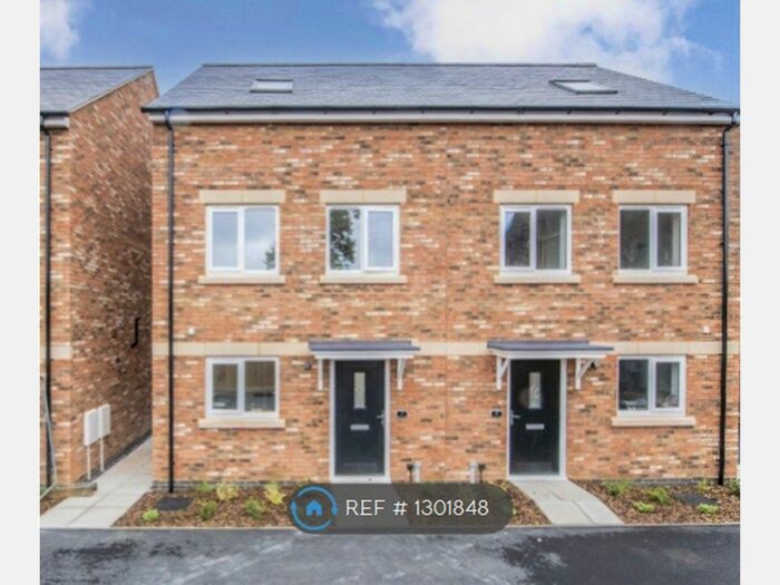 3 Bedroom Semi-Detached House To Rent In Crystal Court, Kettering NN16