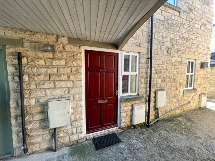 2 Bedroom Flat To Rent In High Street, Boston Spa, Wetherby, West Yorkshire, LS23