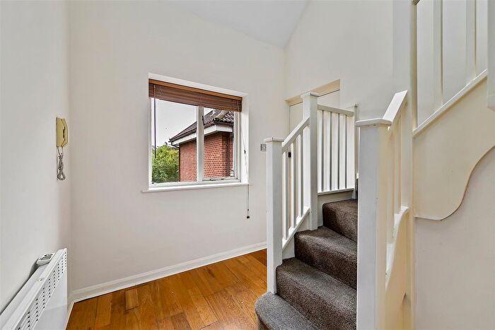 2 Bedroom Flat For Sale In Feltham Road, Ashford, TW15