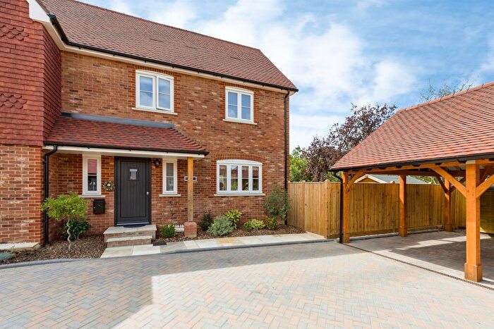 2 Bedroom Semi-Detached House For Sale In Barnfield Shaw, Wisborough Green, Billingshurst, RH14