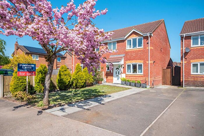 4 Bedroom Semi Detached House For Sale In Ashbourne Drive, Desborough, Kettering, NN14