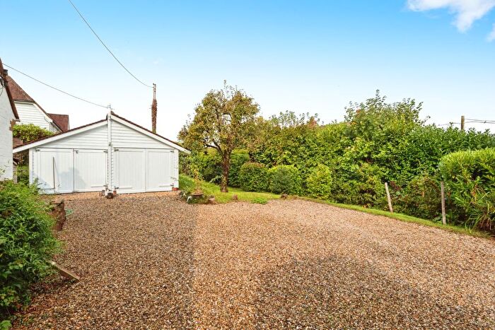 4 Bedroom Bungalow For Sale In Rectory Close, Etchingham Road, Burwash, Etchingham, TN19