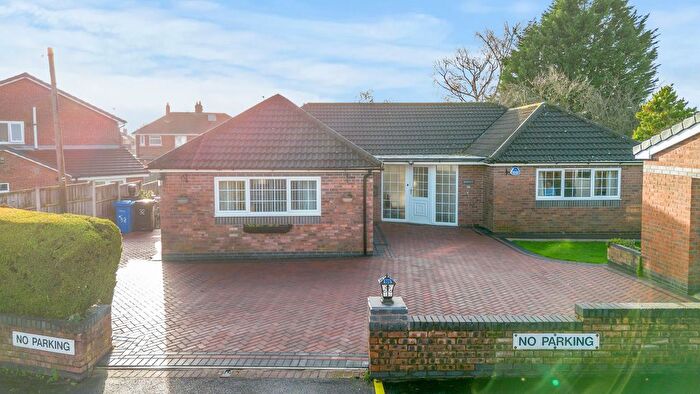 3 Bedroom Detached Bungalow For Sale In Lord Street, Croft, WA3