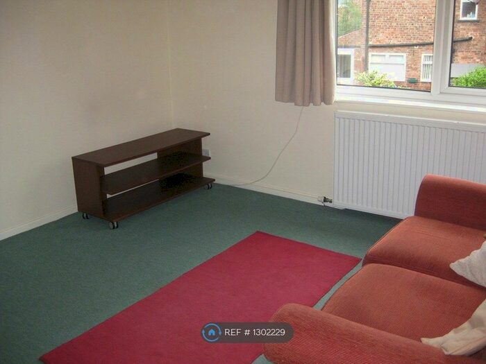 2 Bedroom Maisonette To Rent In Matlock Mews, Altrincham WA14