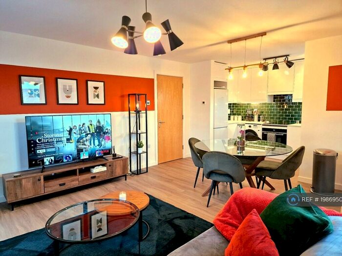 2 Bedroom Flat To Rent In Rustat Avenue, Cambridge, CB1