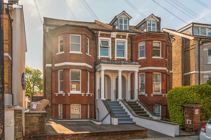 Studio To Rent In Amyand Park Road, St Margarets, Twickenham, TW1