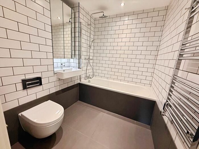 2 Bedroom Apartment To Rent In Burnt Mill, Harlow, CM20
