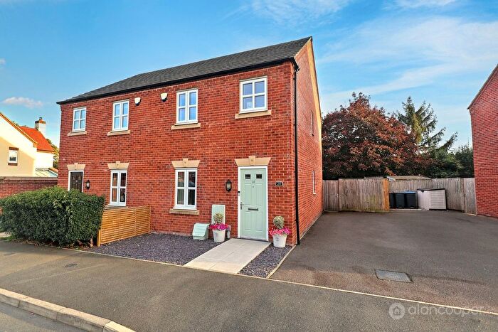 3 Bedroom Semi-Detached House For Sale In Ryelands Crescent, Stoke Golding, CV13