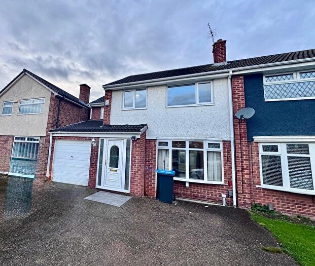 4 Bedroom Semi Detached House To Rent In Hartforth Avenue, Middlesbrough, TS5