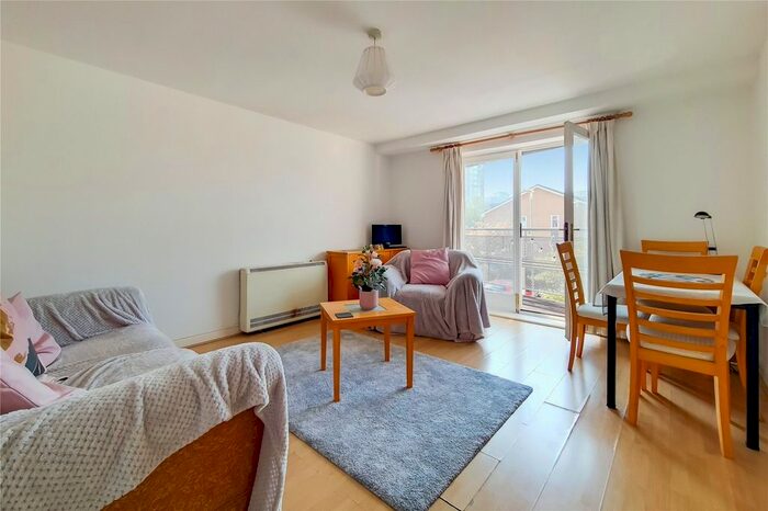 2 Bedroom Flat To Rent In Bruford Court, Deptford, London, SE8
