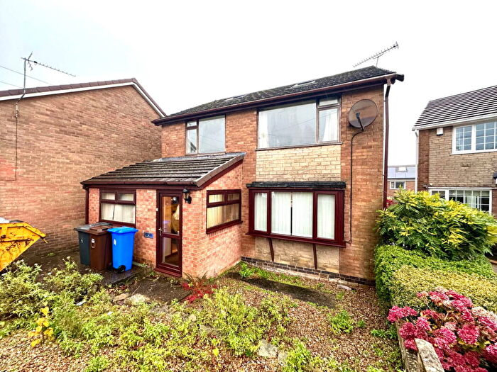 3 Bedroom Detached House For Sale In Worcester Close, Sheffield, S10