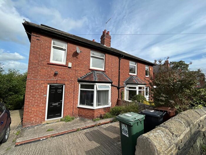 4 Bedroom Semi Detached House To Rent In Kirkstall Lane, Leeds, West Yorkshire, LS5