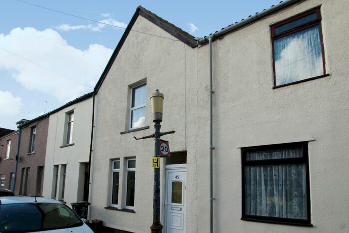 2 Bedroom Terraced House To Rent In Bradley Crescent - Shirehampton, BS11