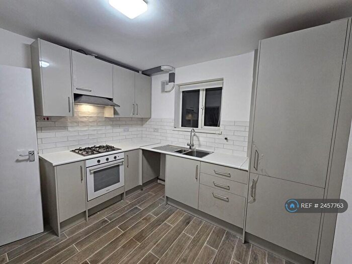 2 Bedroom Maisonette To Rent In Camrose Avenue, Edgware, HA8