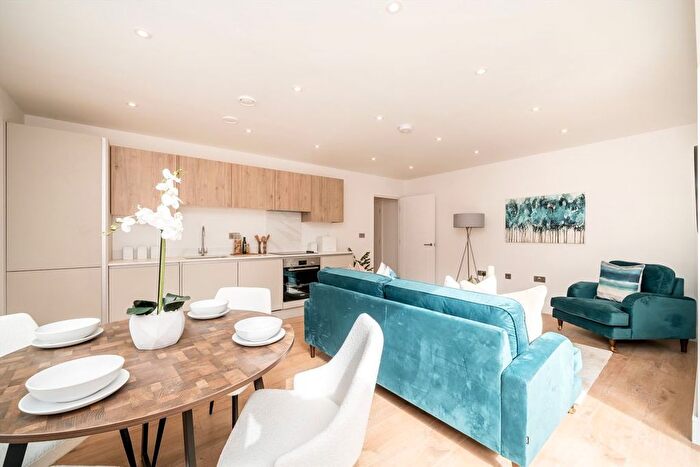 2 Bedroom Flat For Sale In Long Acre Court, Argyle Road, W13