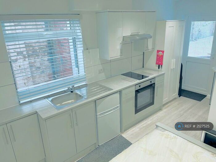 Studio To Rent In Southampton Street, Reading, RG1