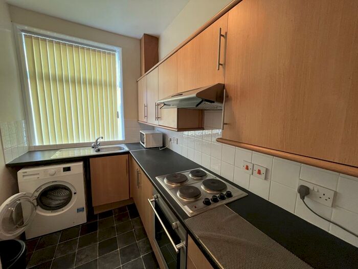 1 Bedroom Flat To Rent In Fair Road, Wibsey, Bradford, BD6