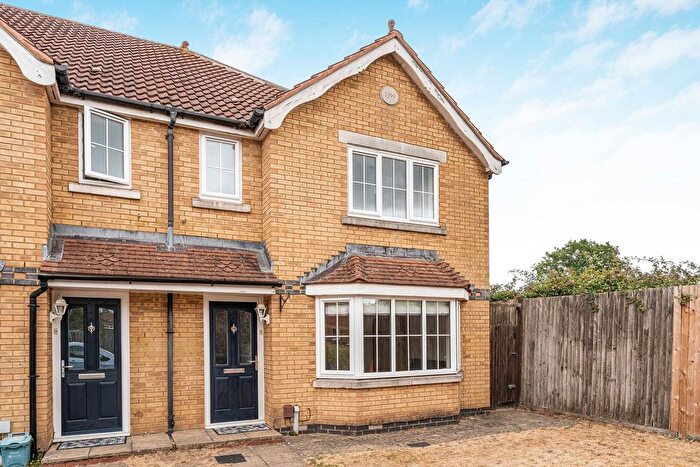 5 Bedroom End Terrace House For Sale In Nightingale Shott, Egham, Surrey, TW20