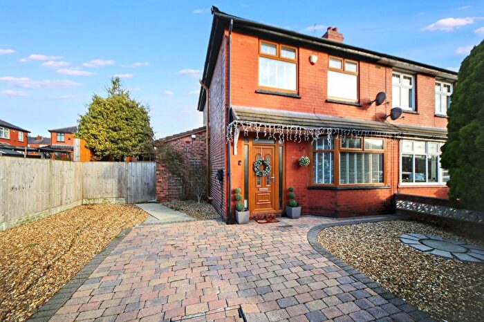 3 Bedroom Semi Detached House For Sale In Langdale Avenue, Wigan, WN1