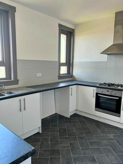 2 Bedroom Flat To Rent In Barbauchlaw Avenue, Armadale, Bathgate, EH48