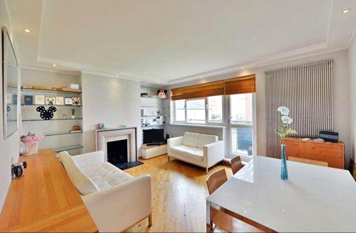 3 Bedroom Flat To Rent In Ethel Rankin Court, Landridge Road, Fulham, London, SW6