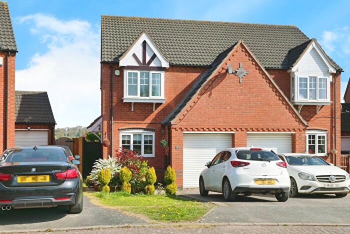 3 Bedroom Semi-Detached House For Sale In Grange View, Ellistown, Coalville, Leicestershire, LE67