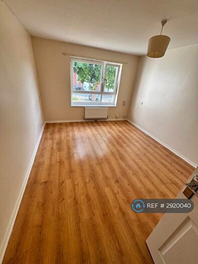 1 Bedroom Flat To Rent In Greenwood Road, Northampton, NN5