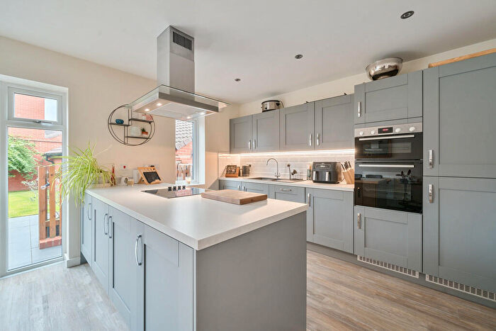 4 Bedroom Detached House For Sale In Brimlicombe Meadow, Exeter, EX1