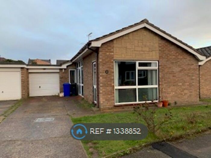 3 Bedroom Bungalow To Rent In Starfield Close, Ipswich, IP4