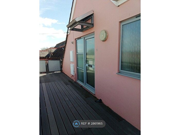 1 Bedroom Flat To Rent In Ashdown Road, Worthing, BN11