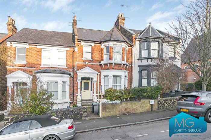 5 Bedroom House For Sale In Womersley Road, London, N8