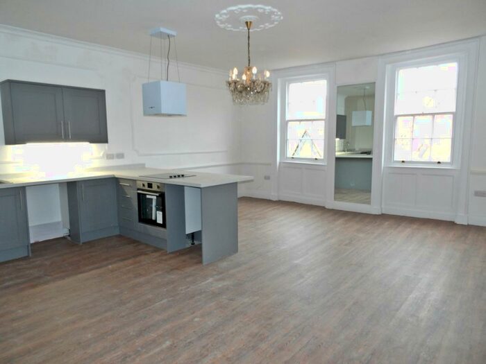 2 Bedroom Flat To Rent In North Gate, Newark, NG24