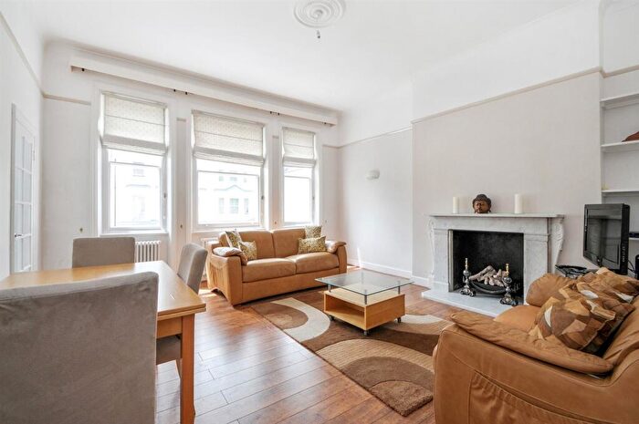 2 Bedroom Apartment To Rent In Belsize Park Gardens, London, NW3