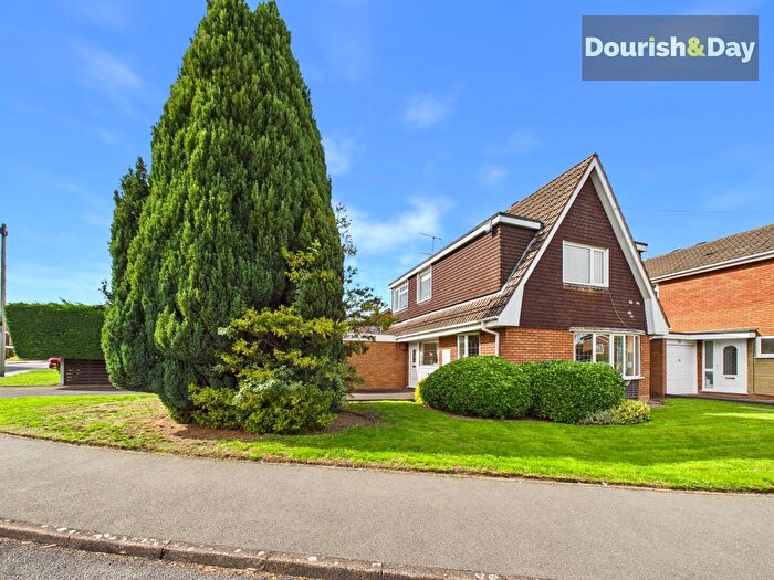 3 Bedroom Detached House For Sale In Cherrybrook Drive, Penkridge, ST19
