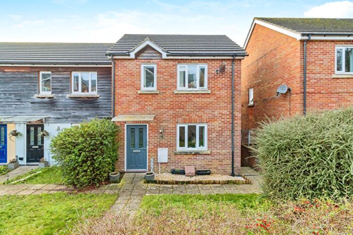 2 Bedroom End Terrace House For Sale In Frobisher Road, Newton Abbot, TQ12