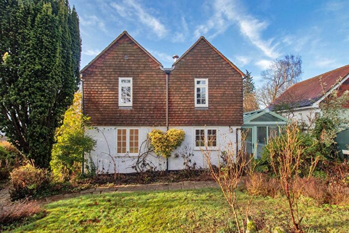 4 Bedroom Detached House For Sale In Lovehurst Lane, Staplehurst, Kent, TN12